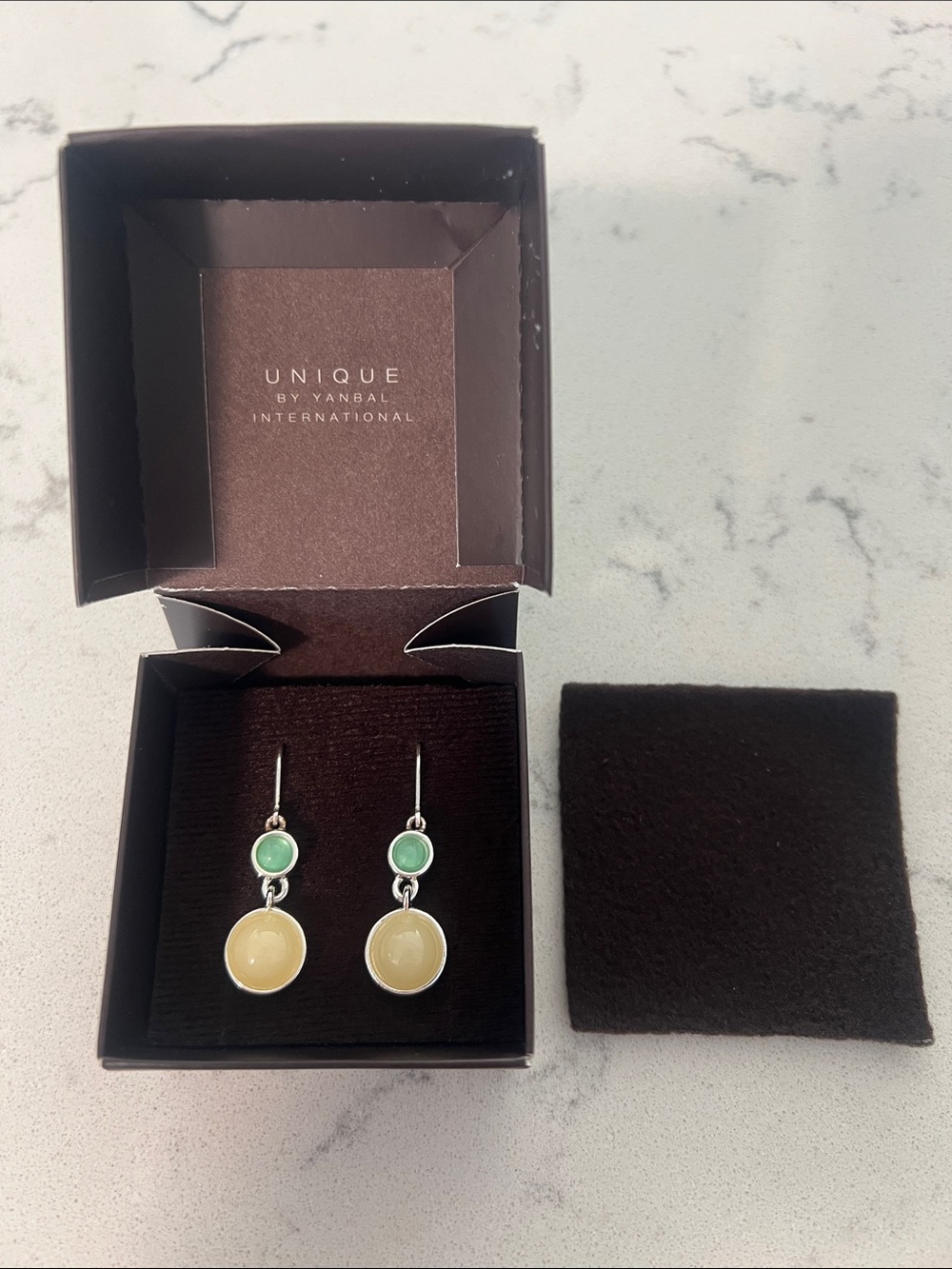 UNIQUE by Yanbal International earrings NEW